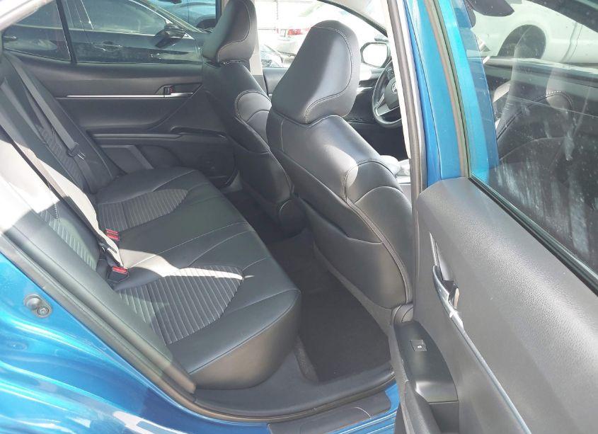 Photo 8 of 2020 Toyota Camry SE (VIN 4T1G11AK4LU372855)