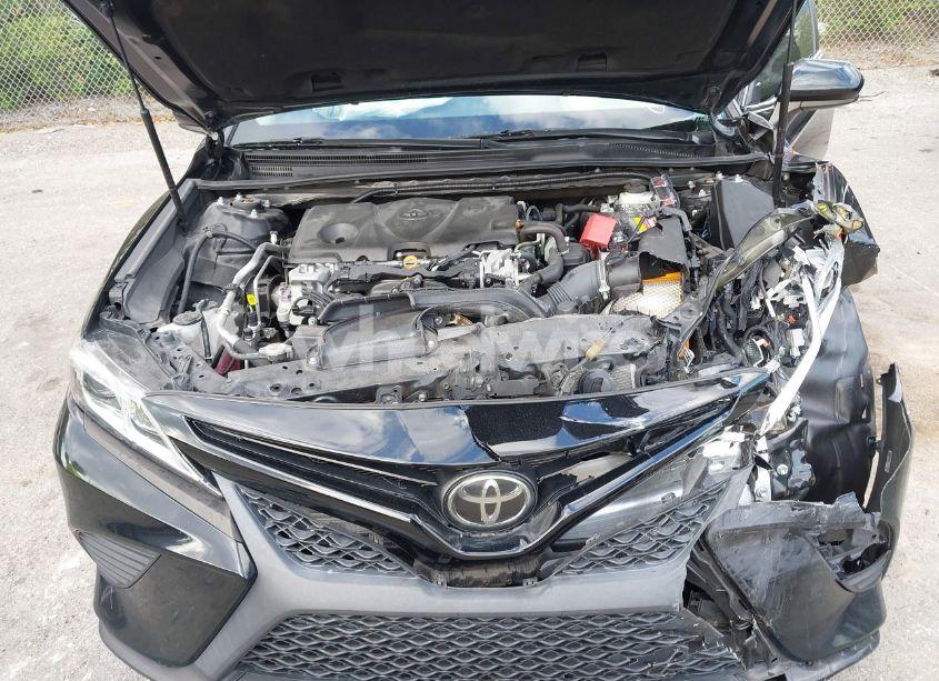 Photo 10 of 2020 Toyota Camry SE (VIN 4T1G11AK4LU376856)