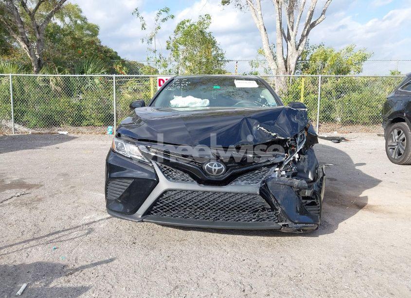 Photo 13 of 2020 Toyota Camry SE (VIN 4T1G11AK4LU376856)