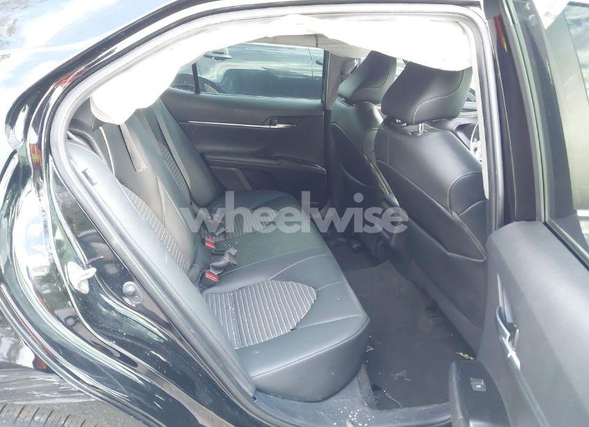 Photo 8 of 2020 Toyota Camry SE (VIN 4T1G11AK4LU376856)