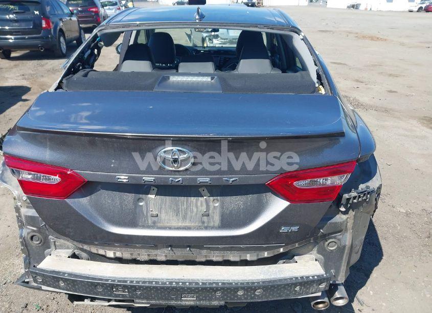 Photo 16 of 2020 Toyota Camry SE (VIN 4T1G11AK4LU871803)