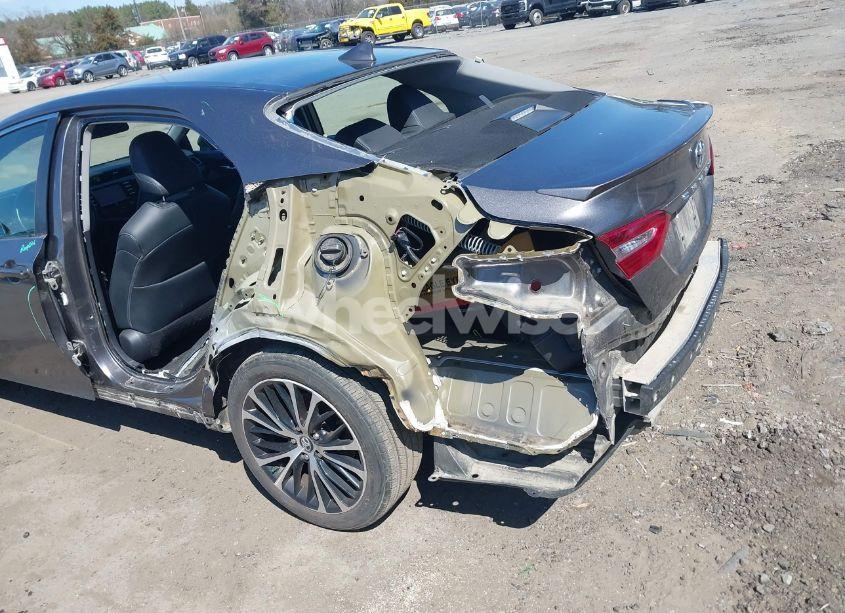 Photo 6 of 2020 Toyota Camry SE (VIN 4T1G11AK4LU871803)