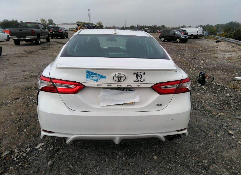 Photo 16 of 2020 Toyota Camry SE (VIN 4T1G11AK4LU876080)