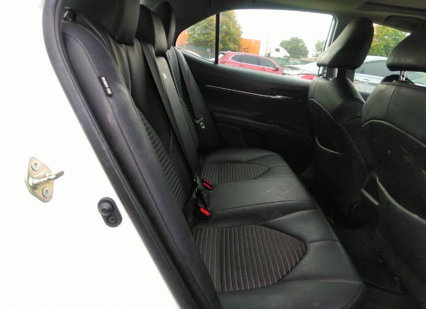 Photo 8 of 2020 Toyota Camry SE (VIN 4T1G11AK4LU876080)