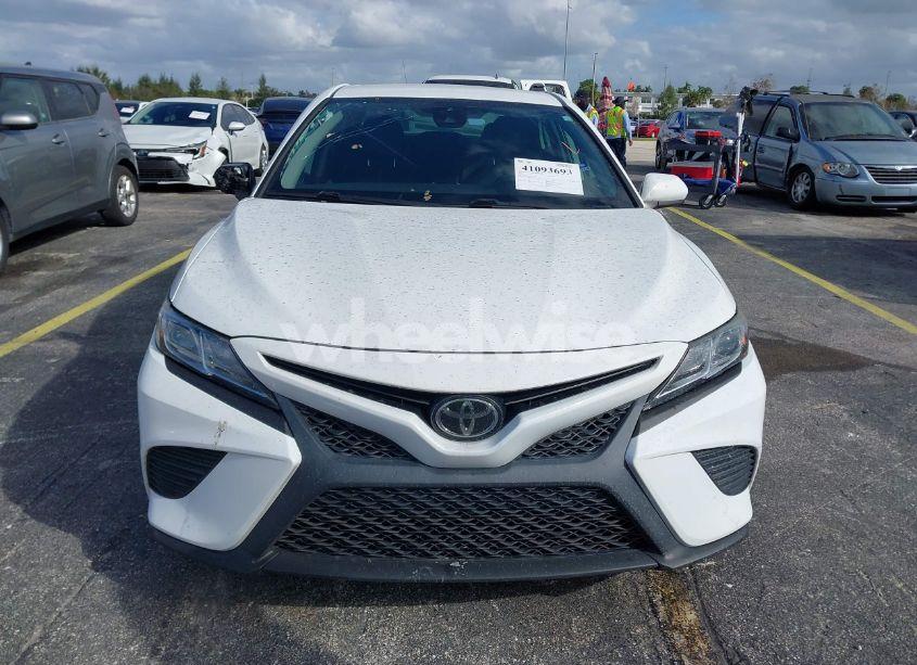 Photo 12 of 2020 Toyota Camry SE (VIN 4T1G11AK4LU884549)