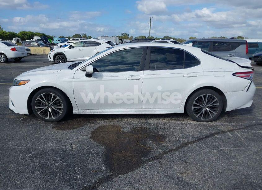 Photo 14 of 2020 Toyota Camry SE (VIN 4T1G11AK4LU884549)