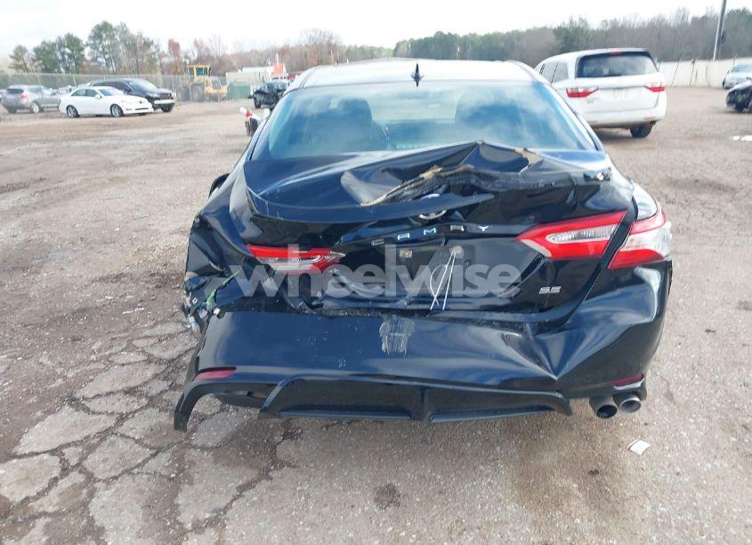 Photo 6 of 2020 Toyota Camry SE (VIN 4T1G11AK4LU894305)