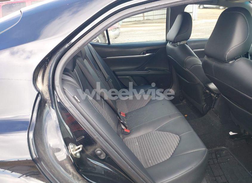 Photo 8 of 2020 Toyota Camry SE (VIN 4T1G11AK4LU894305)