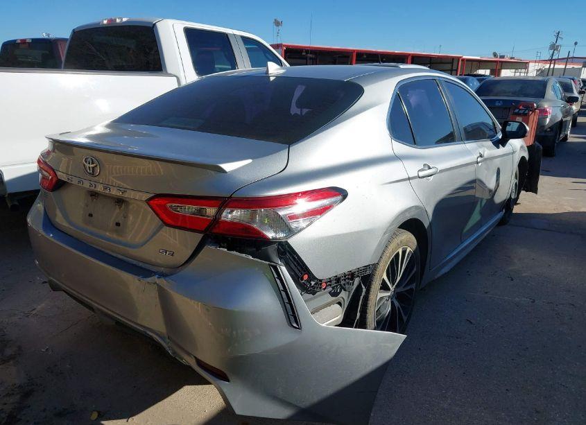 Photo 4 of 2020 Toyota Camry SE (VIN 4T1G11AK4LU905500)