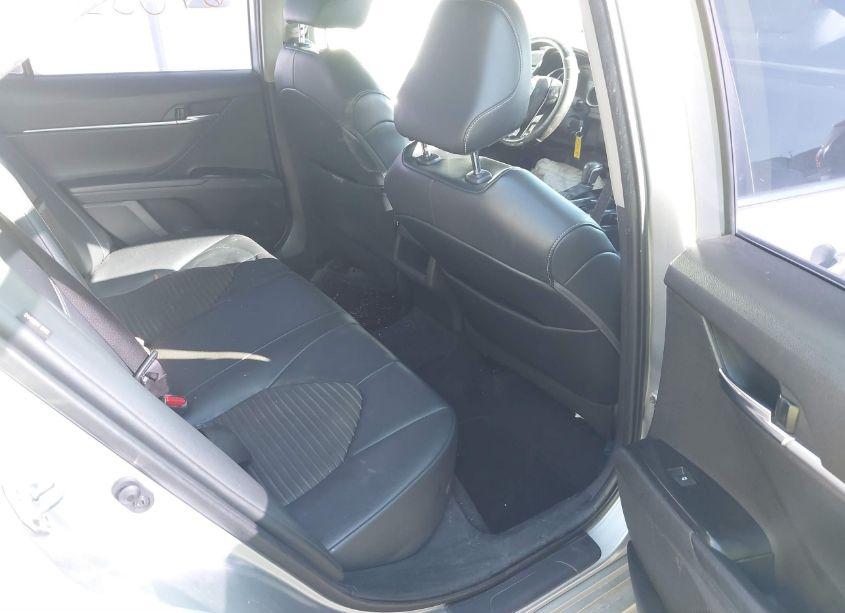 Photo 8 of 2020 Toyota Camry SE (VIN 4T1G11AK4LU905500)