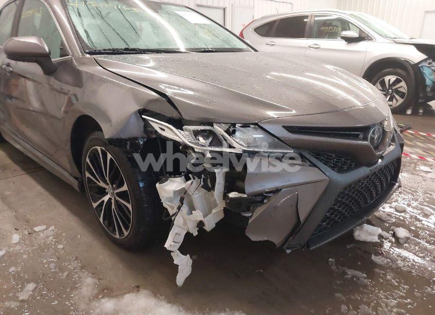 Photo 6 of 2020 Toyota Camry SE (VIN 4T1G11AK4LU914424)