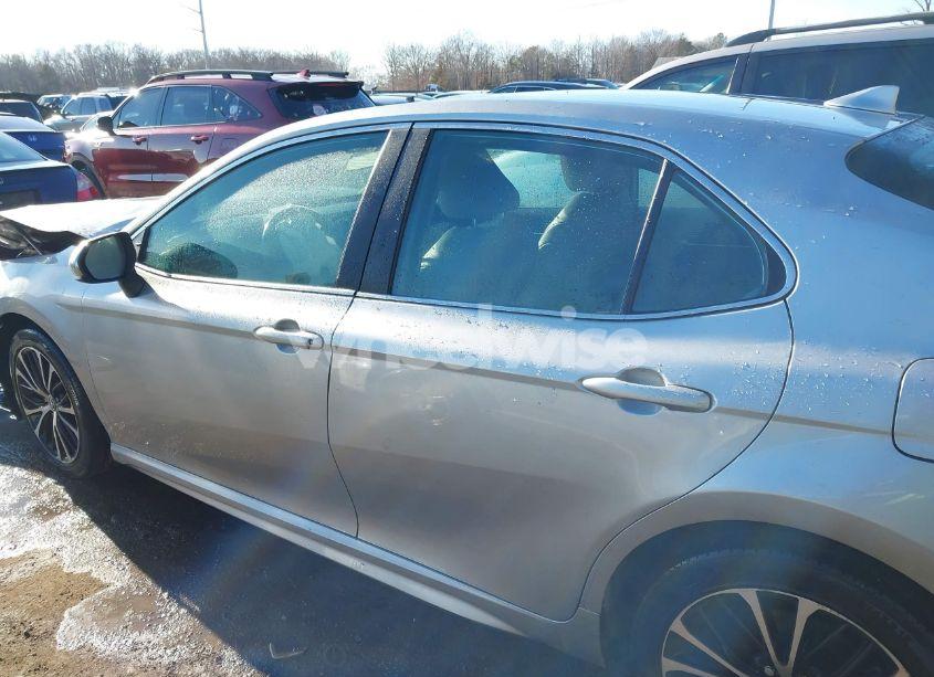 Photo 14 of 2020 Toyota Camry SE (VIN 4T1G11AK4LU918490)