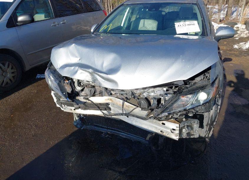 Photo 6 of 2020 Toyota Camry SE (VIN 4T1G11AK4LU918490)