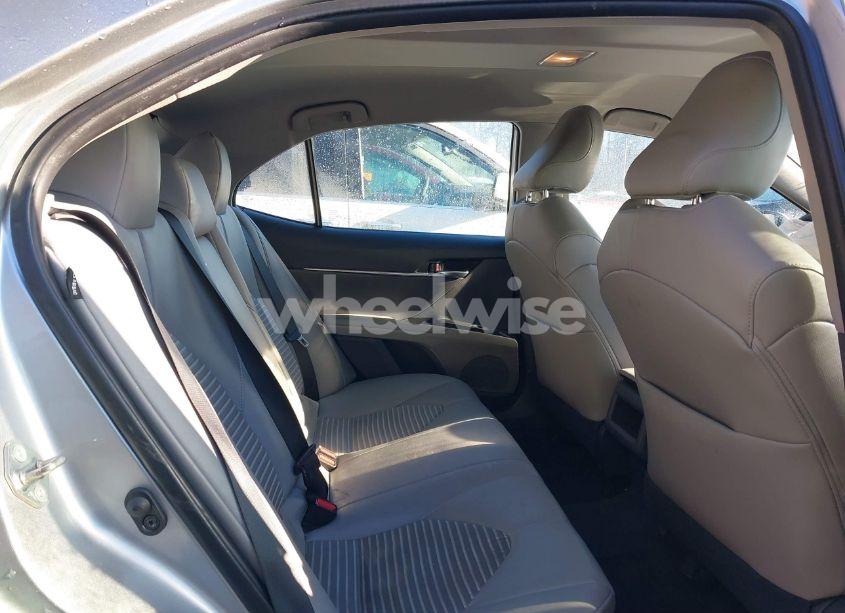 Photo 8 of 2020 Toyota Camry SE (VIN 4T1G11AK4LU918490)