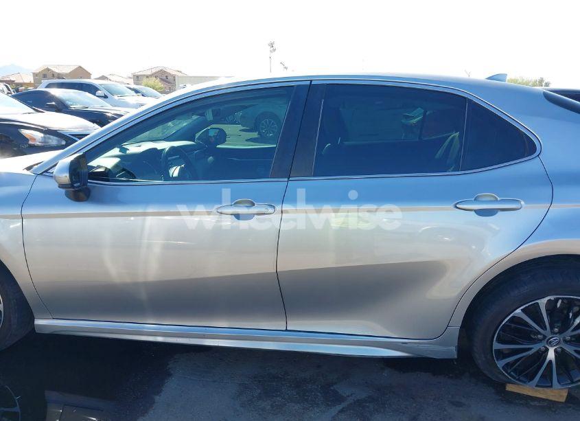 Photo 14 of 2020 Toyota Camry SE (VIN 4T1G11AK4LU920093)