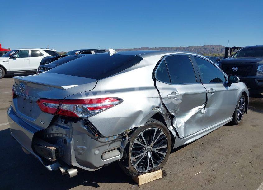 Photo 6 of 2020 Toyota Camry SE (VIN 4T1G11AK4LU920093)