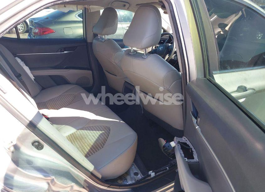 Photo 8 of 2020 Toyota Camry SE (VIN 4T1G11AK4LU920093)