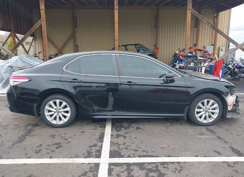 Photo 14 of 2020 Toyota Camry SE (VIN 4T1G11AK4LU922894)