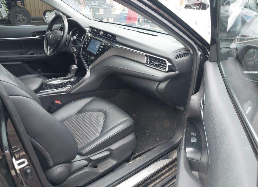 Photo 5 of 2020 Toyota Camry SE (VIN 4T1G11AK4LU922894)