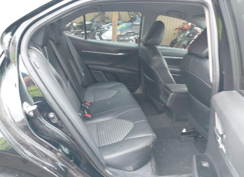 Photo 8 of 2020 Toyota Camry SE (VIN 4T1G11AK4LU922894)