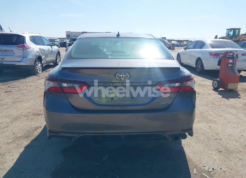 Photo 17 of 2021 Toyota Camry SE (VIN 4T1G11AK4MU432151)