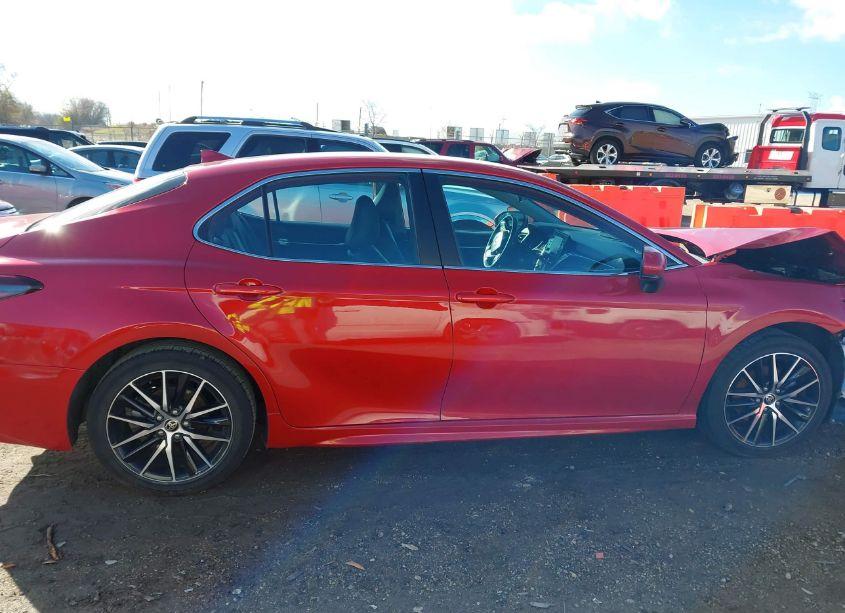 Photo 13 of 2021 Toyota Camry SE (VIN 4T1G11AK4MU479793)