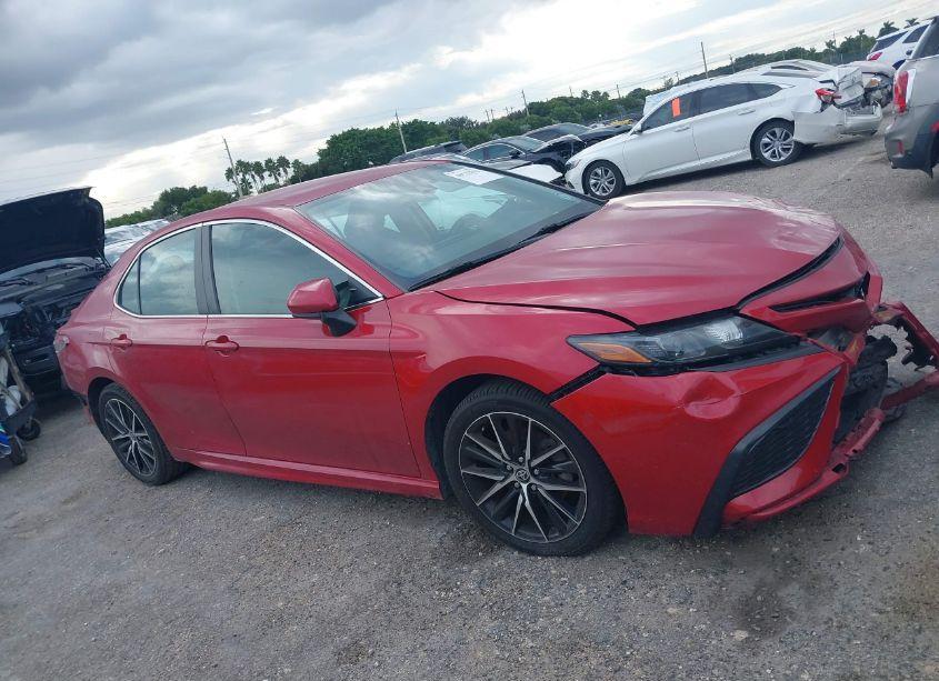 Photo 14 of 2021 Toyota Camry SE (VIN 4T1G11AK4MU485741)