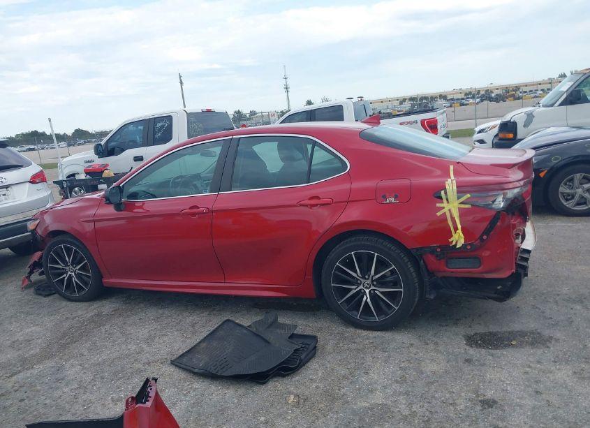 Photo 15 of 2021 Toyota Camry SE (VIN 4T1G11AK4MU485741)