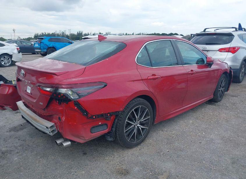 Photo 4 of 2021 Toyota Camry SE (VIN 4T1G11AK4MU485741)