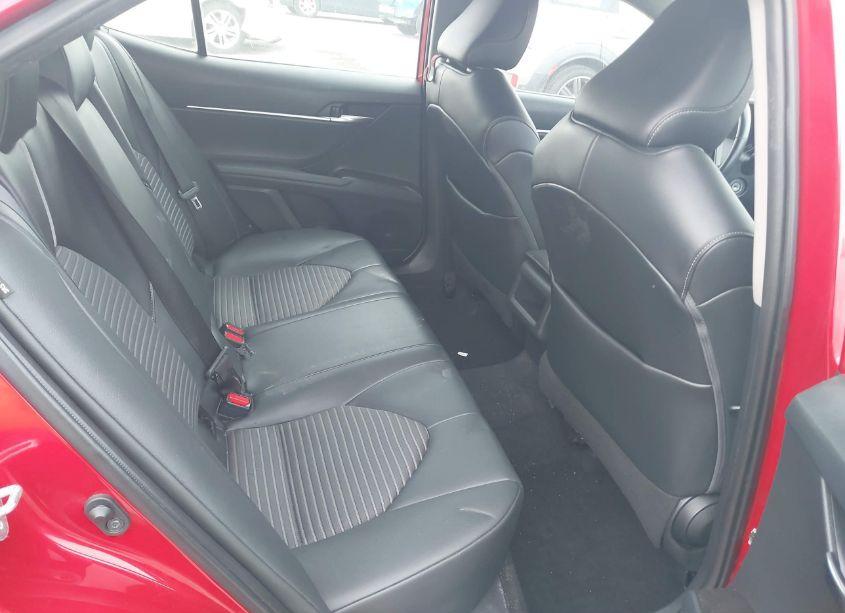 Photo 8 of 2021 Toyota Camry SE (VIN 4T1G11AK4MU485741)