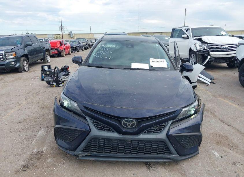 Photo 12 of 2021 Toyota Camry SE (VIN 4T1G11AK4MU488946)