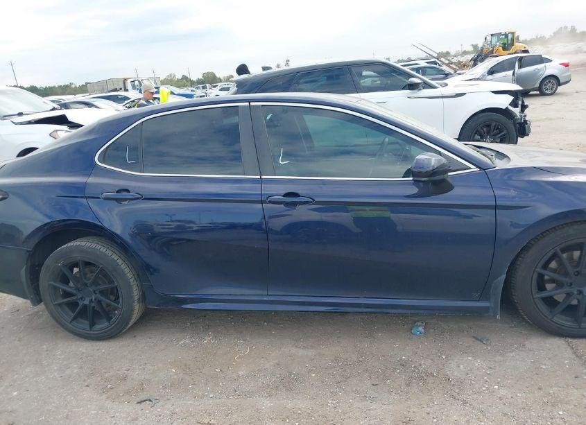 Photo 13 of 2021 Toyota Camry SE (VIN 4T1G11AK4MU488946)