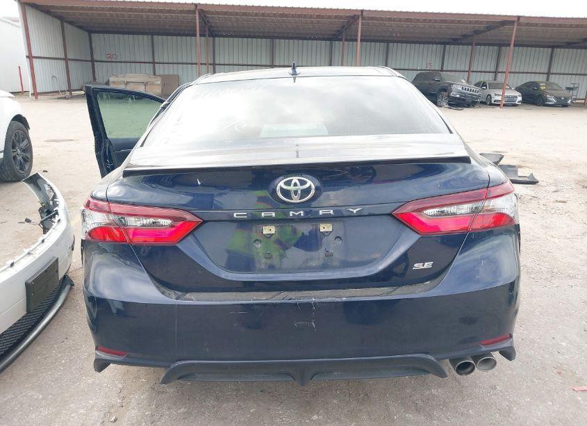 Photo 16 of 2021 Toyota Camry SE (VIN 4T1G11AK4MU488946)