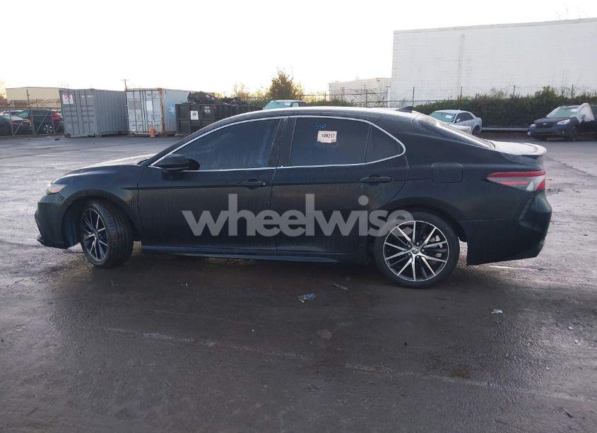 Photo 14 of 2021 Toyota Camry SE (VIN 4T1G11AK4MU535327)