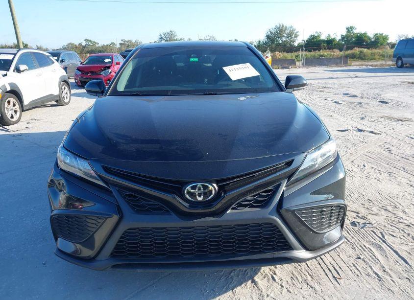 Photo 12 of 2021 Toyota Camry SE (VIN 4T1G11AK4MU553360)