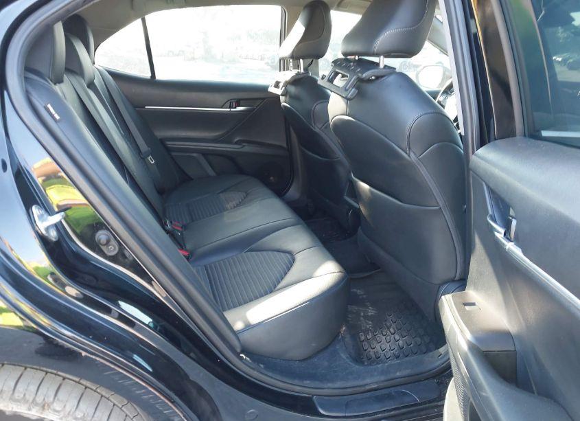 Photo 8 of 2021 Toyota Camry SE (VIN 4T1G11AK4MU553360)