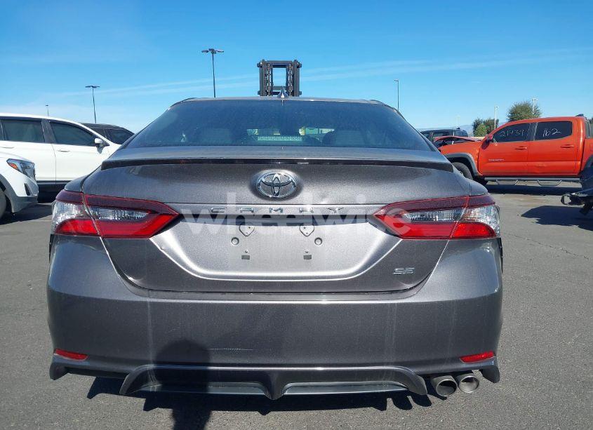 Photo 16 of 2022 Toyota Camry SE (VIN 4T1G11AK4NU028364)