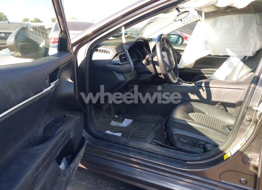 Photo 5 of 2022 Toyota Camry SE (VIN 4T1G11AK4NU028364)