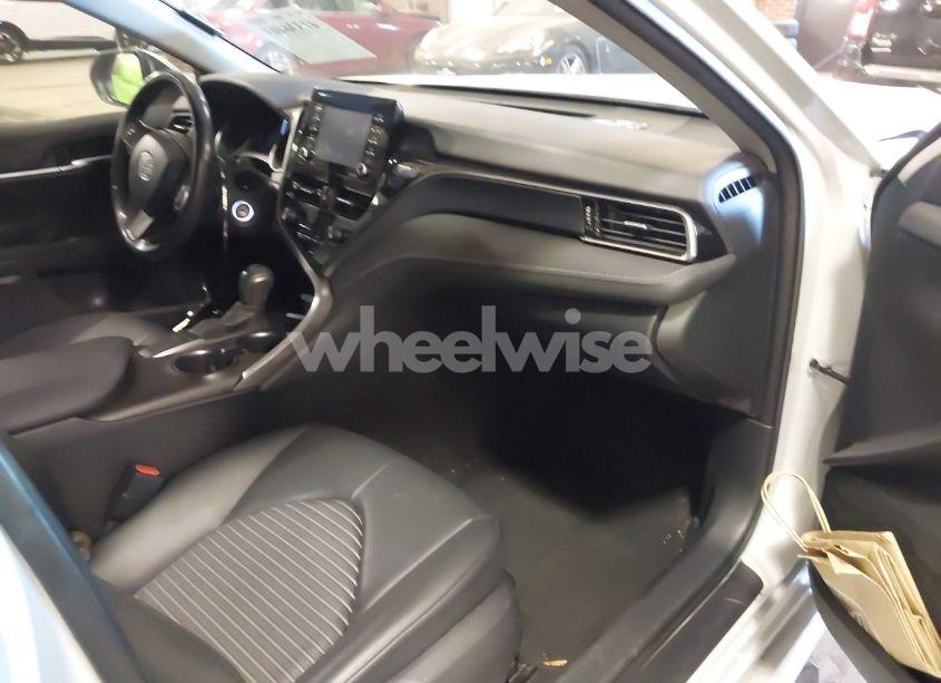 Photo 5 of 2022 Toyota Camry SE (VIN 4T1G11AK4NU049294)