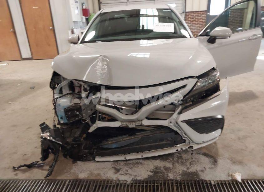 Photo 6 of 2022 Toyota Camry SE (VIN 4T1G11AK4NU049294)