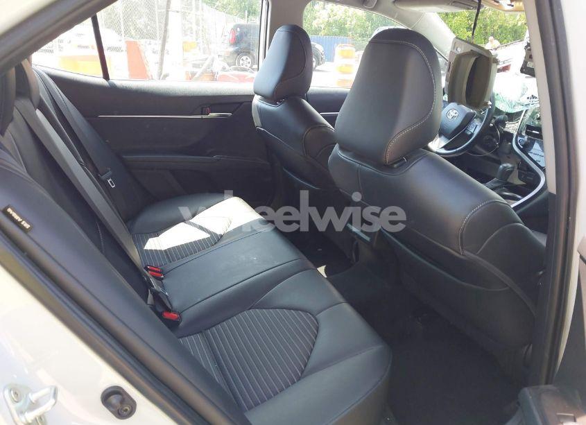 Photo 8 of 2022 Toyota Camry SE (VIN 4T1G11AK4NU063700)