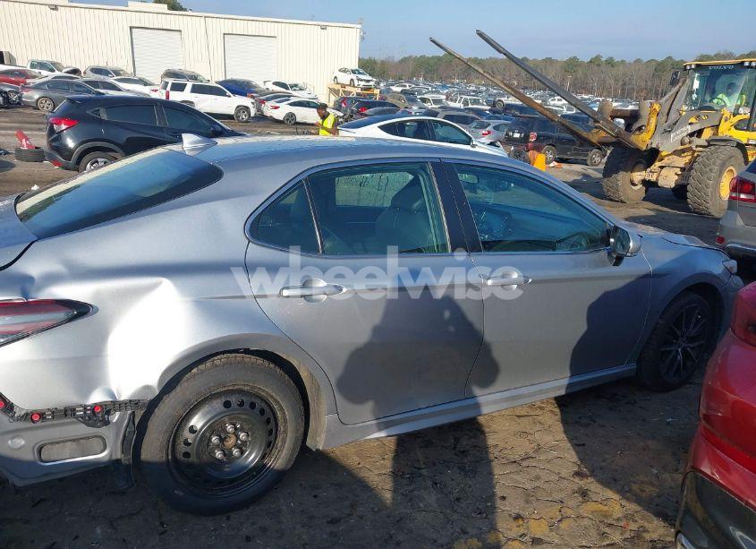 Photo 13 of 2022 Toyota Camry SE (VIN 4T1G11AK4NU623750)