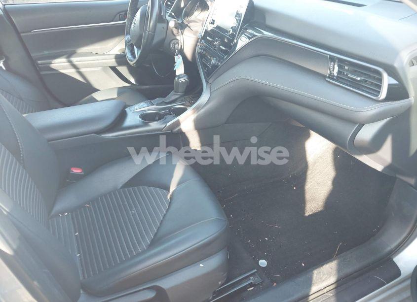 Photo 5 of 2022 Toyota Camry SE (VIN 4T1G11AK4NU623750)