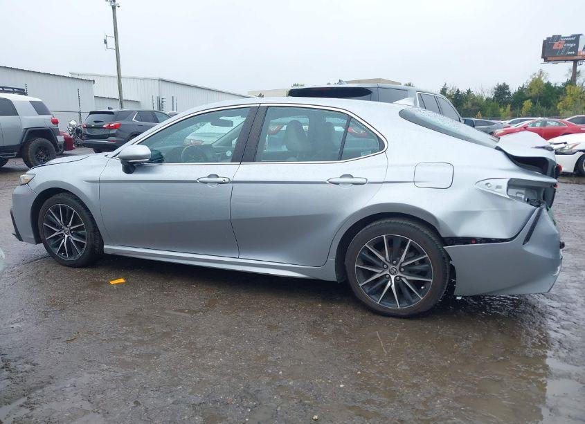 Photo 15 of 2022 Toyota Camry SE (VIN 4T1G11AK4NU661558)
