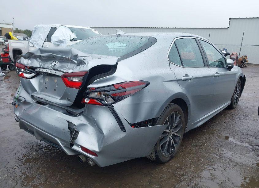 Photo 4 of 2022 Toyota Camry SE (VIN 4T1G11AK4NU661558)