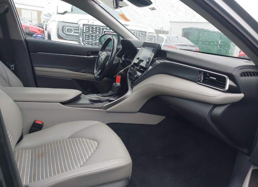 Photo 5 of 2022 Toyota Camry SE (VIN 4T1G11AK4NU661558)