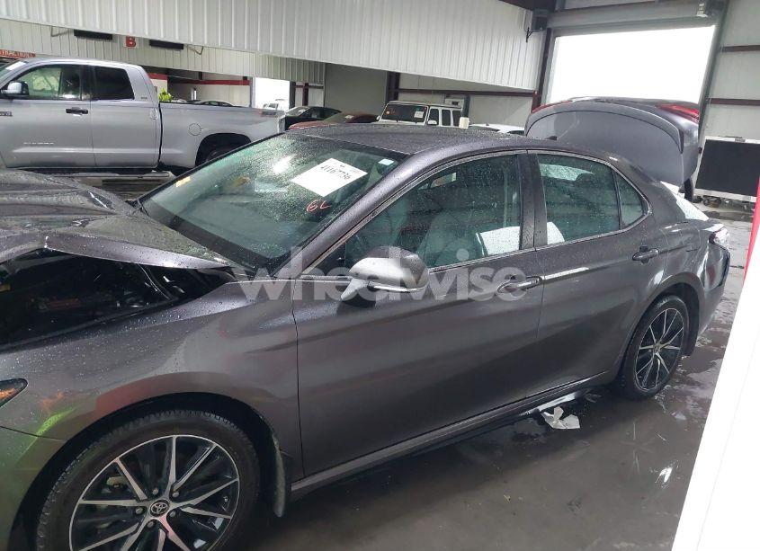 Photo 14 of 2022 Toyota Camry SE (VIN 4T1G11AK4NU667568)