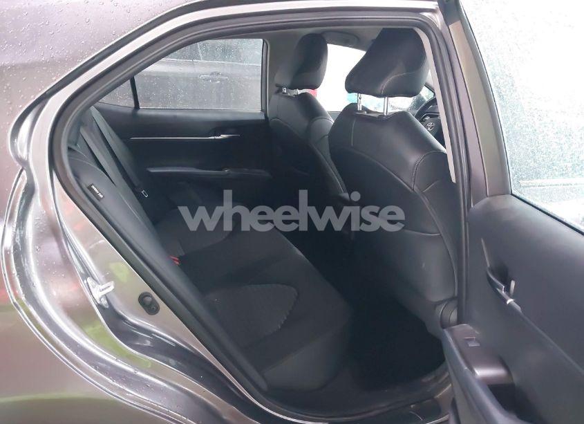 Photo 8 of 2022 Toyota Camry SE (VIN 4T1G11AK4NU667568)