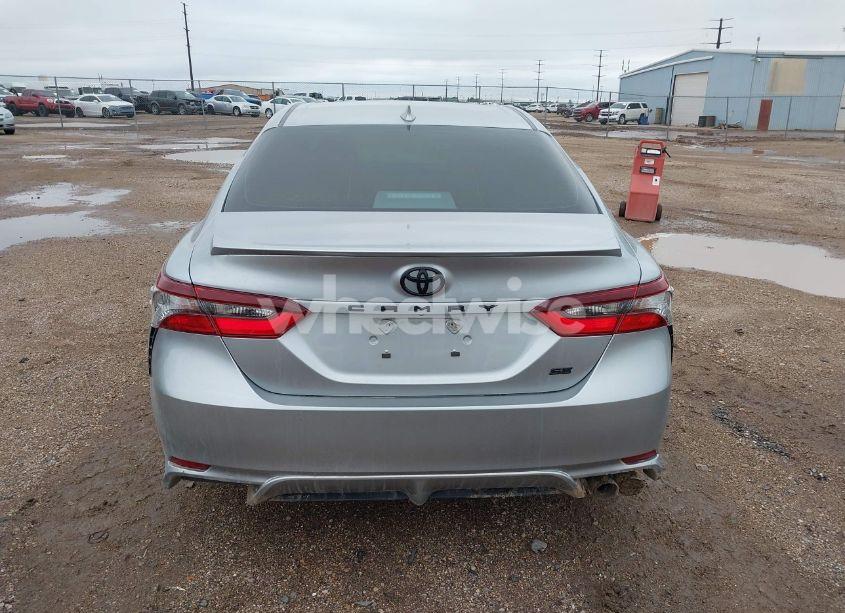 Photo 17 of 2022 Toyota Camry SE (VIN 4T1G11AK4NU690560)