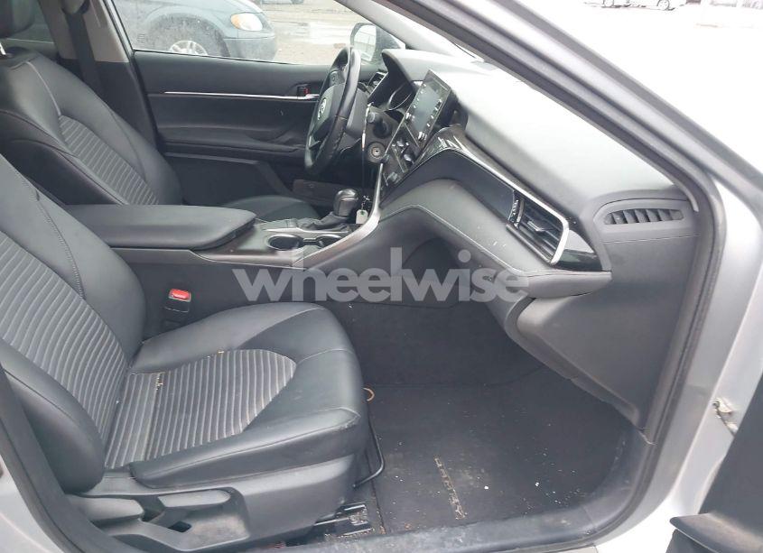 Photo 5 of 2022 Toyota Camry SE (VIN 4T1G11AK4NU690560)